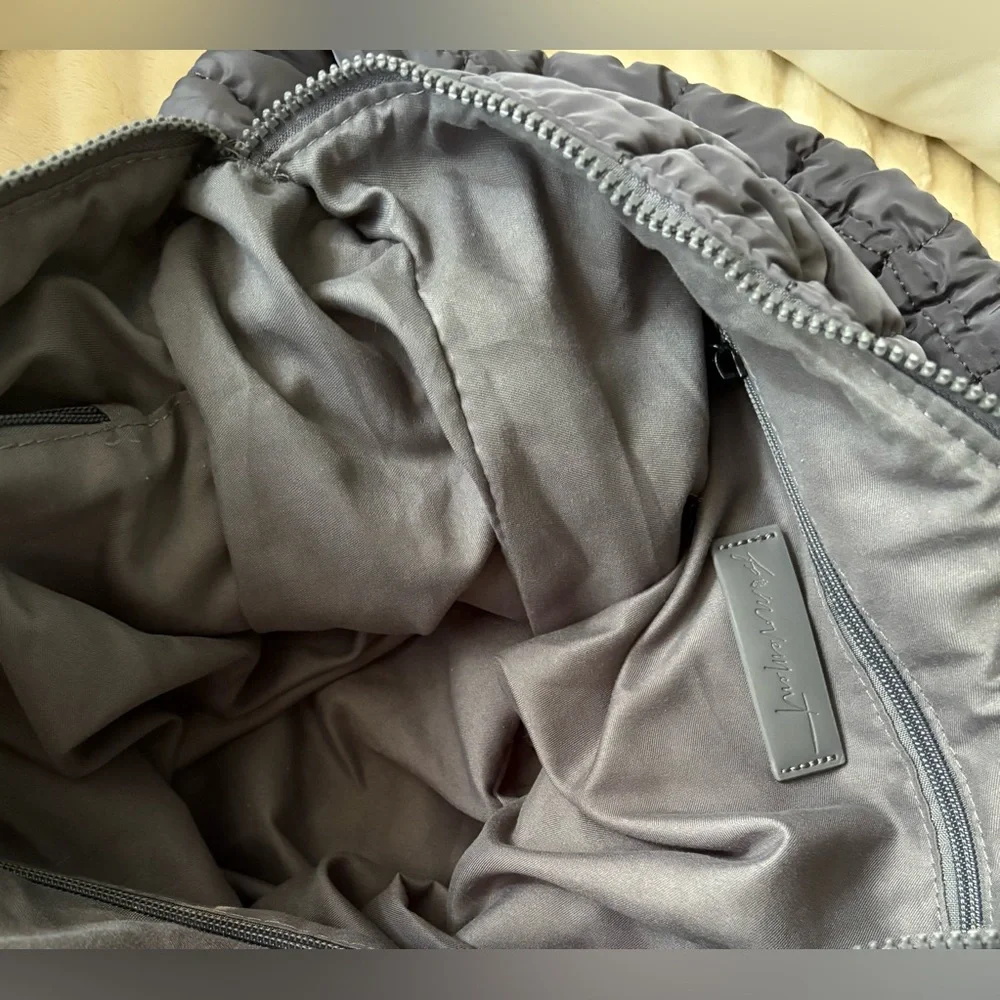 FP Movement Quilted Carryall Bag in Graphite Grey🔥like new!🔥 - Picture 6 of 15